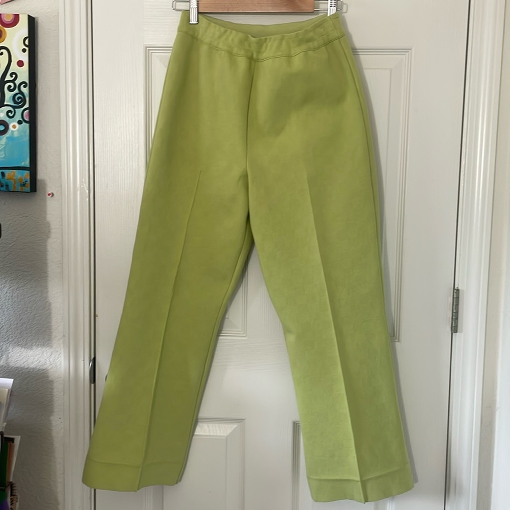 HIGH SPORT Women's Exclusive Kick Cotton-blend Cropped Pants In Lime Green XL